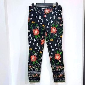 Old Navy Pixie Mid Rise Black Pants With Multicolor Floral Boho Design Size 4